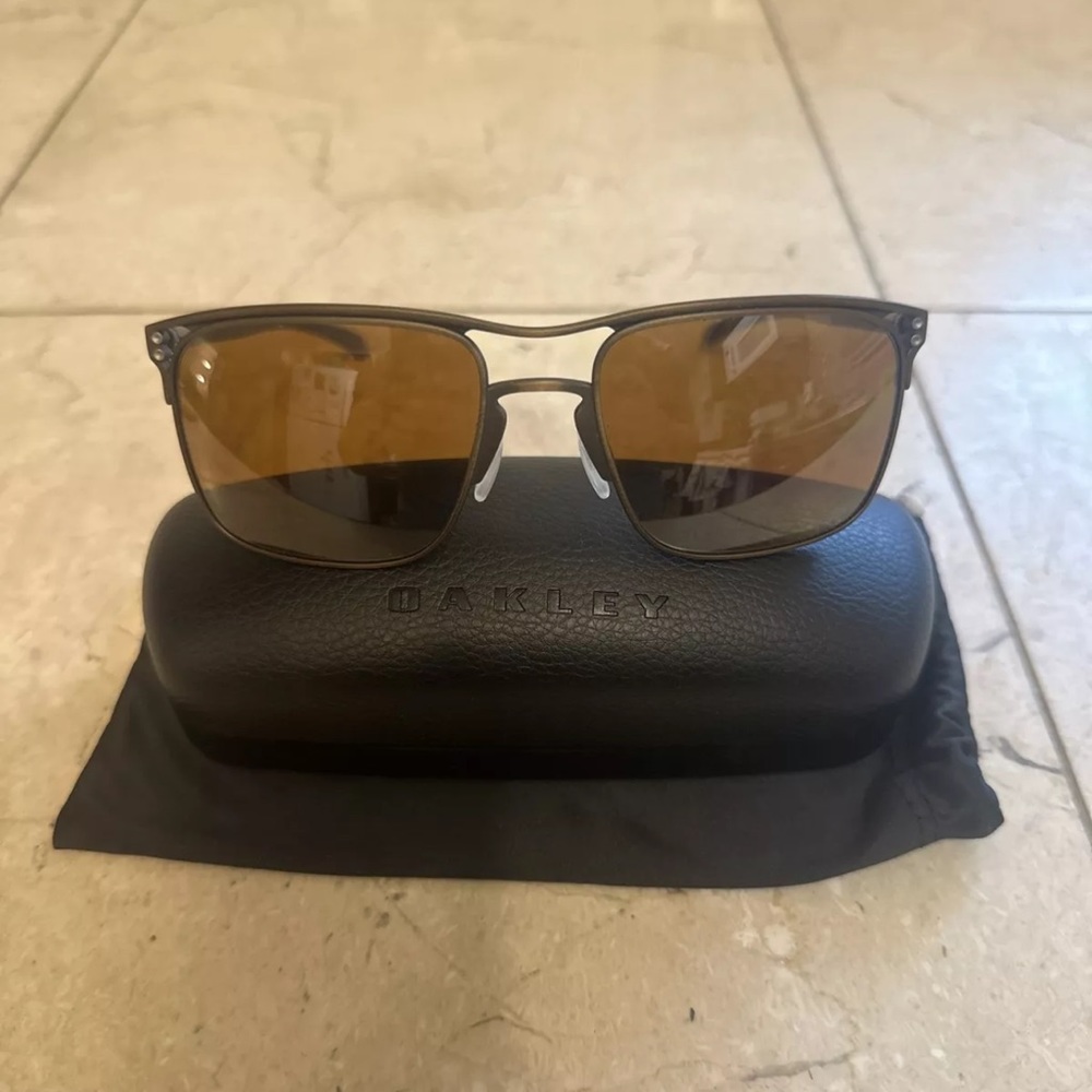 Oakley OO6048-0357 Men's OO6048 Holbrook Ti Square Sunglasses, Satin Toast Prizm